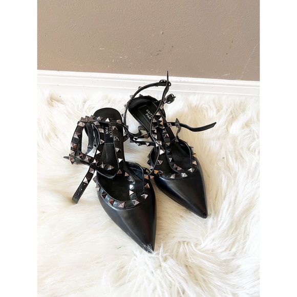Kaitlyn Pan Shoes - Kaitlyn Pan Black Studded Ankle Strap Pointed Toe Heels